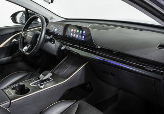 Подержанный автомобиль Omoda C5 2023 года (9 фото)