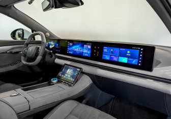 Новый Voyah Passion 2023 (9 фото)