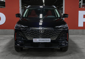 Подержанный автомобиль Changan UNI-S 2024 года (2 фото)