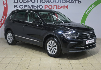 Подержанный автомобиль Volkswagen Tiguan 2022 года (3 фото)