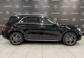Подержанный автомобиль Mercedes-Benz GLE 2022 года (4 фото)