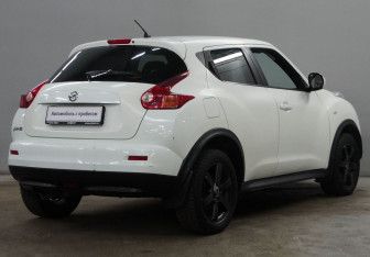 Подержанный автомобиль Nissan Juke 2011 года (5 фото)