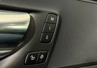 Подержанный автомобиль Volvo XC60 2019 года (15 фото)