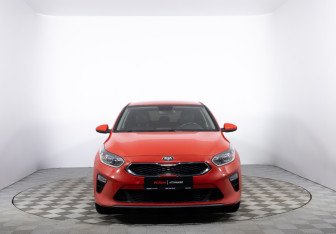 Подержанный автомобиль Kia Ceed Hatchback 2018 года (2 фото)