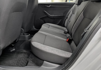 Подержанный автомобиль Skoda Rapid Liftback 2022 года (17 фото)