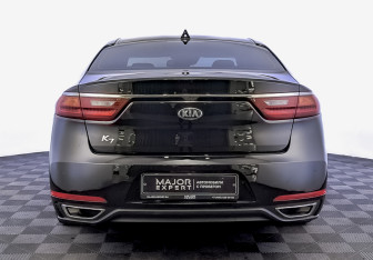 Подержанный автомобиль Kia K7 2019 года (6 фото)