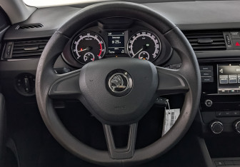 Подержанный автомобиль Skoda Octavia Liftback 2020 года (22 фото)