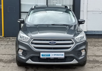 Подержанный автомобиль Ford Kuga 2018 года (2 фото)