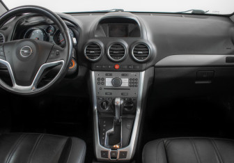 Подержанный автомобиль Opel Antara 2013 года (11 фото)