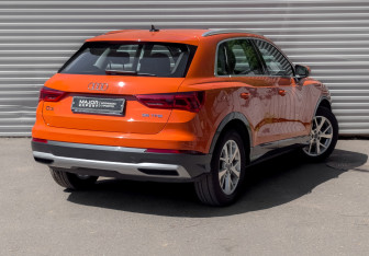 Подержанный автомобиль Audi Q3 2018 года (5 фото)