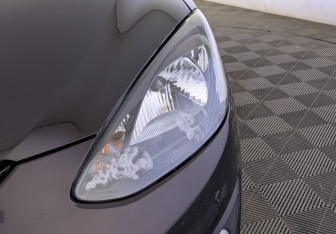 Подержанный автомобиль Mazda 2 Hatchback 2012 года (11 фото)