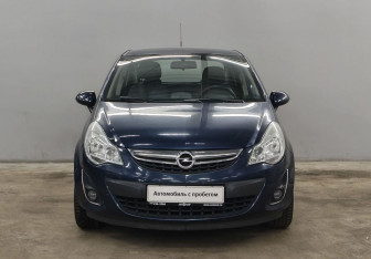Подержанный автомобиль Opel Corsa 2011 года (2 фото)