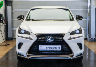 Подержанный автомобиль Lexus NX 2021 года (2 фото)