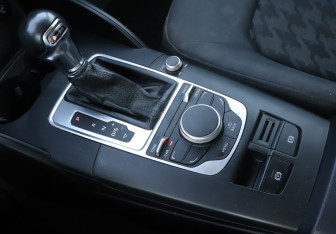 Подержанный автомобиль Audi A3 Hatchback 2013 года (14 фото)