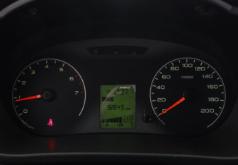 Подержанный автомобиль LADA (ВАЗ) Granta Liftback 2015 года (7 фото)