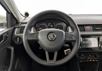Подержанный автомобиль Skoda Rapid Liftback 2019 года (21 фото)