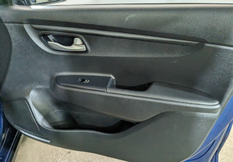 Подержанный автомобиль Kia Rio Hatchback 2021 года (23 фото)