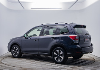 Подержанный автомобиль Subaru Forester Suv 2016 года (7 фото)
