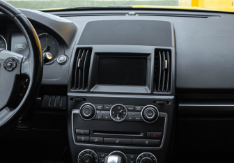 Подержанный автомобиль Land Rover Freelander 2013 года (11 фото)