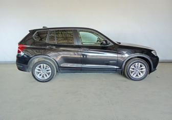 Подержанный автомобиль BMW X3 2013 года (4 фото)