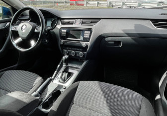 Подержанный автомобиль Skoda Octavia Liftback 2015 года (9 фото)