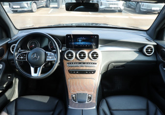 Подержанный автомобиль Mercedes-Benz GLC Coupe 2019 года (12 фото)