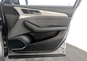 Подержанный автомобиль Haval F7 2023 года (25 фото)