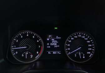 Подержанный автомобиль Hyundai Elantra Sedan 2019 года (13 фото)