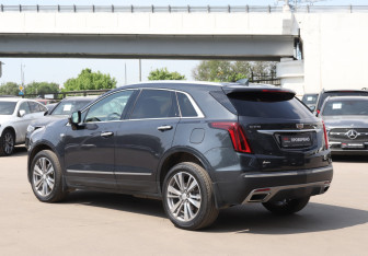 Подержанный автомобиль Cadillac XT5 2021 года (7 фото)