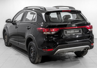 Подержанный автомобиль Kia Rio Hatchback 2020 года (7 фото)