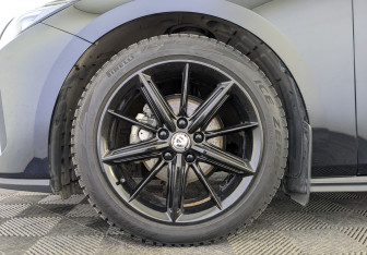 Подержанный автомобиль Changan UNI-V 2022 года (14 фото)