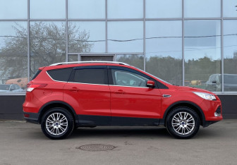 Подержанный автомобиль Ford Kuga 2014 года (4 фото)