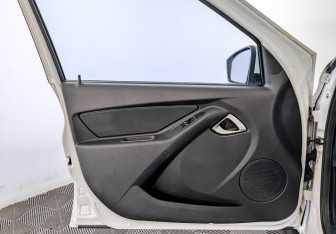 Подержанный автомобиль LADA (ВАЗ) Granta Sedan 2023 года (19 фото)