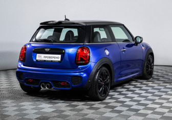 Подержанный автомобиль MINI Hatch 2019 года (5 фото)