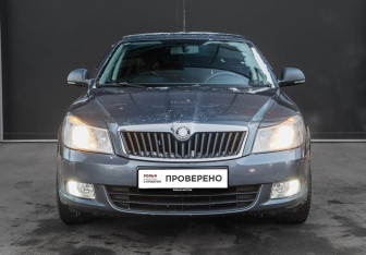 Подержанный автомобиль Skoda Octavia Liftback 2010 года (2 фото)