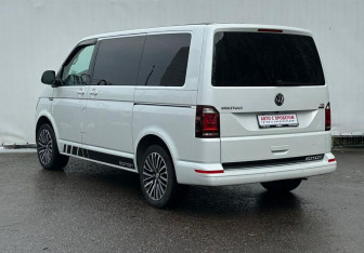 Подержанный автомобиль Volkswagen Multivan 2017 года (7 фото)