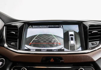 Подержанный автомобиль GAC GS8 2019 года (10 фото)