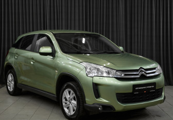 Подержанный автомобиль Citroen C4 Aircross 2012 года (3 фото)