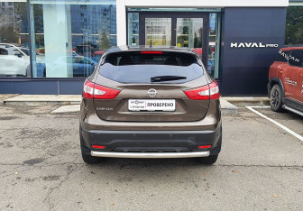 Подержанный автомобиль Nissan Qashqai 2014 года (6 фото)