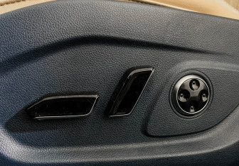 Подержанный автомобиль Voyah Free 2023 года (17 фото)