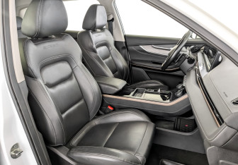 Подержанный автомобиль Exeed LX 2022 года (24 фото)