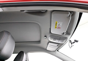 Подержанный автомобиль Москвич 3е 2023 года (23 фото)