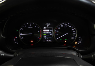 Подержанный автомобиль Lexus NX 2016 года (13 фото)