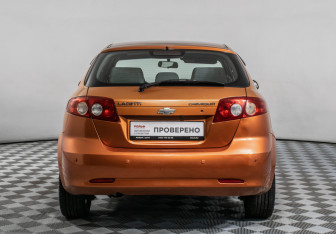 Подержанный автомобиль Chevrolet Lacetti Hatchback 2006 года (6 фото)