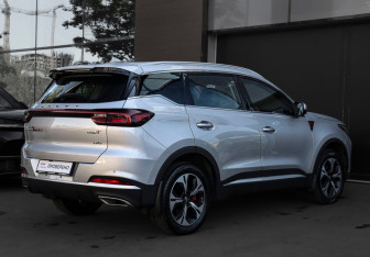 Подержанный автомобиль Chery Tiggo 7 Pro Max 2023 года (5 фото)