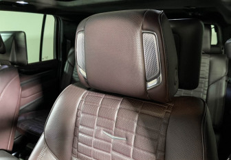 Подержанный автомобиль Cadillac Escalade Suv 2022 года (24 фото)