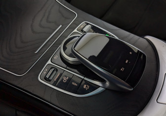 Подержанный автомобиль Mercedes-Benz GLC AMG 2017 года (30 фото)