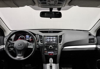 Подержанный автомобиль Subaru Outback Wagon 2012 года (14 фото)