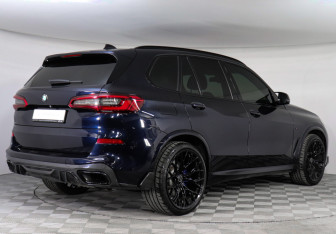Подержанный автомобиль BMW X5 2019 года (2 фото)