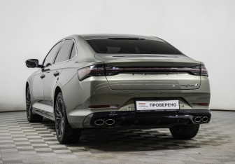 Подержанный автомобиль Geely Preface 2024 года (7 фото)